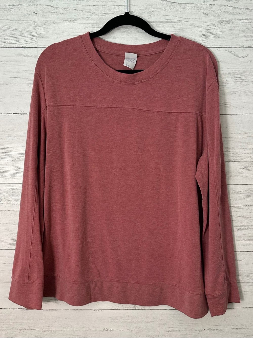 Stars Above Women’s Long Sleeve Crewneck Top in Dusty Rose Size XL
